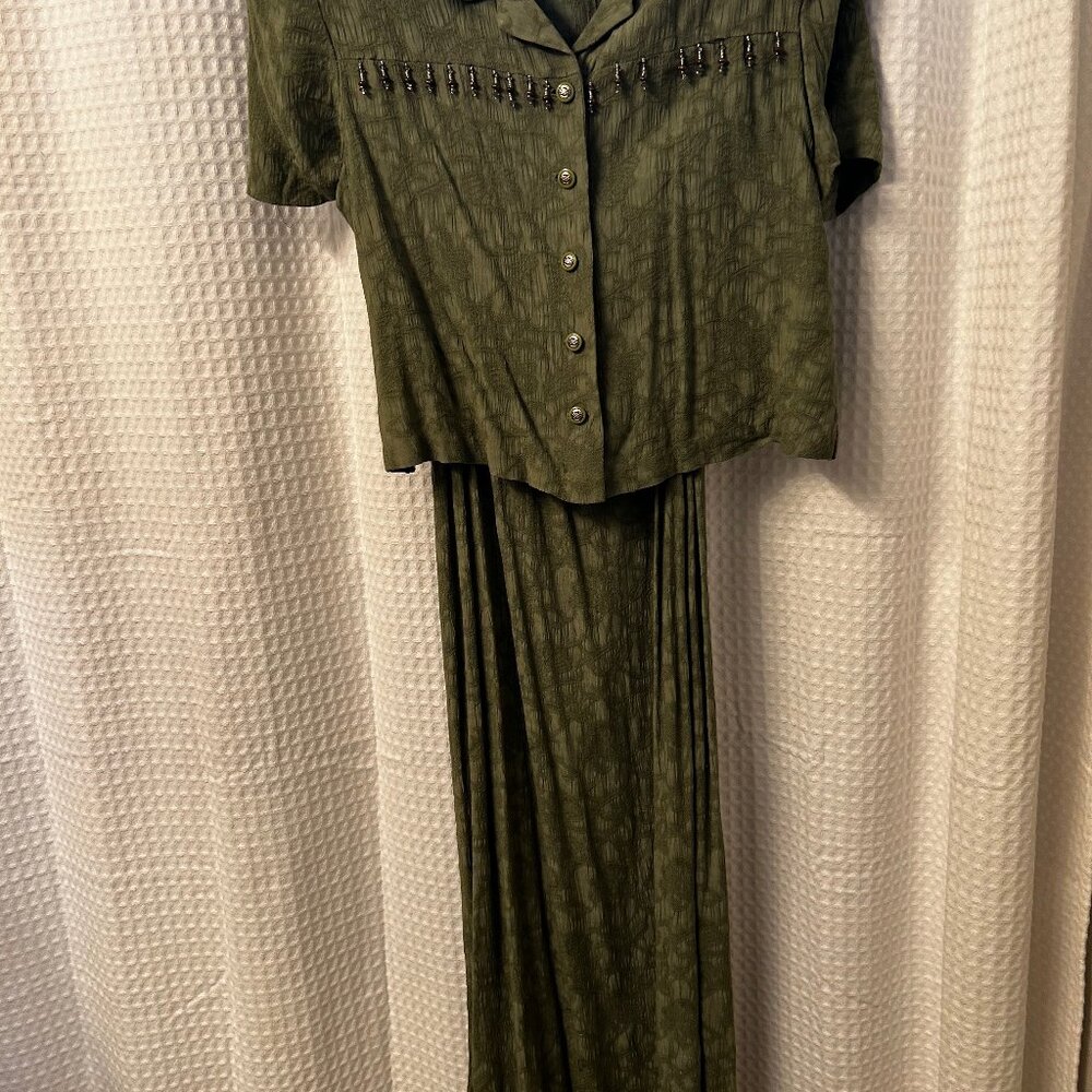 Brand - Karin Stevens; size - 12P; sage green color